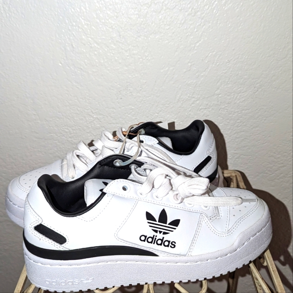 Women's size 5 Adidas shoes